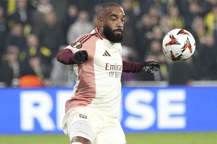 Λιόν: Ο Λακαζέτ αφήνει το περιβραχιόνιο και ανοίγει ένα καινούριο κεφάλαιο στη Σαουδική Αραβία με τη Νέομ