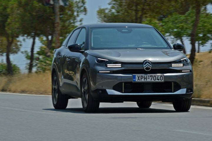 Δοκιμάζουμε το νέο Citroen C4 1,2 Hybrid- Το μοντέλο που κρατάει ψηλά τη σημαία της άνεσης και δεν υστερεί πουθενά