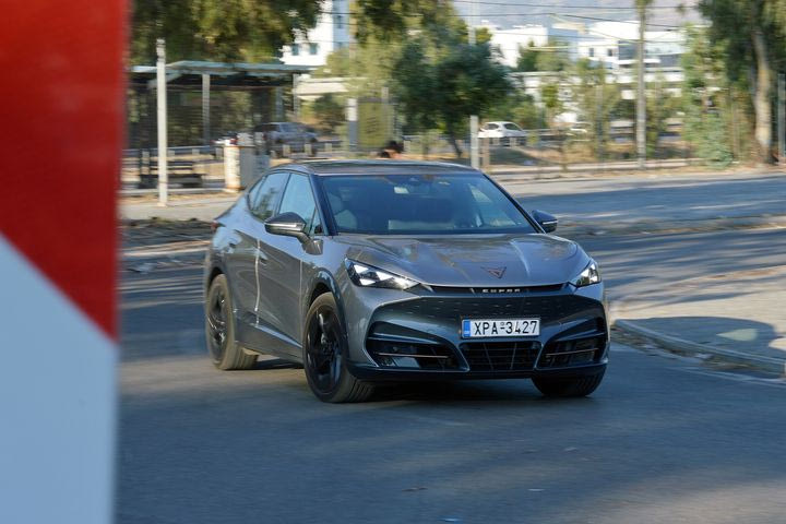 Δοκιμή του Cupra Tavascan, του ηλεκτρικού Coupe-SUV στην “καυτή” έκδοση VZ