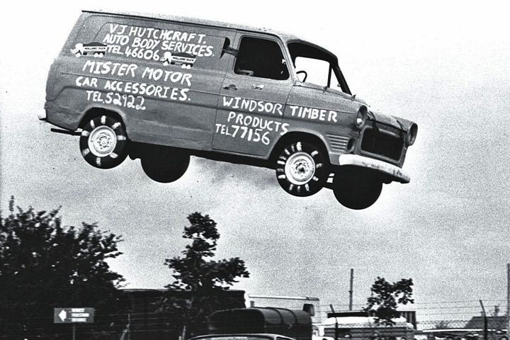 To Transιt κλείνει τα 60 του χρόνια και η Ford μας θυμίζει 60 ιδιαίτερες στιγμές του δημοφιλούς van μοντέλου της