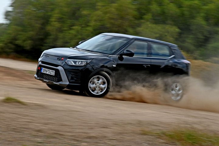 Δοκιμάζουμε το SUV KGM Tivoli με τους 163 ίππους και την άπαιχτη τιμή