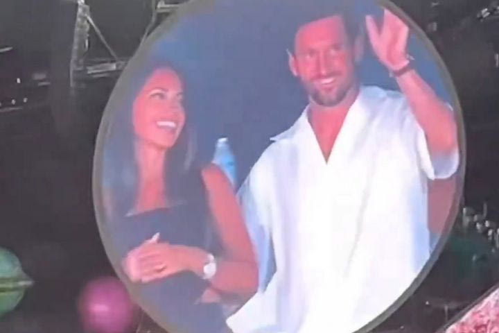 Μέσι: Η kiss cam των Coldplay τον έπιασε μαζί με την Αντονέλα