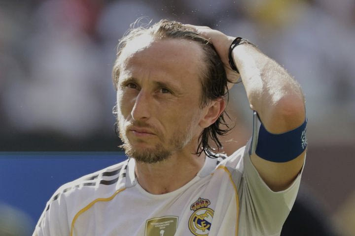 Ρεάλ: Η συντριβή από την Παρί ήταν ο τελευταίος αγώνας του Μόντριτς με τη μαδριλένικη φανέλα