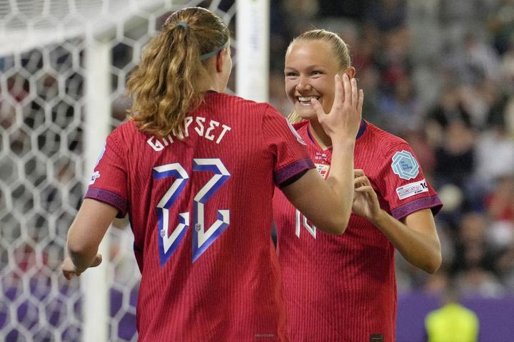 Women’s Euro 2025: Η Νορβηγία νίκησε άνετα την Ισλανδία και έκανε το τρία στα τρία, η Ελβετία λυτρώθηκε στο φινάλε