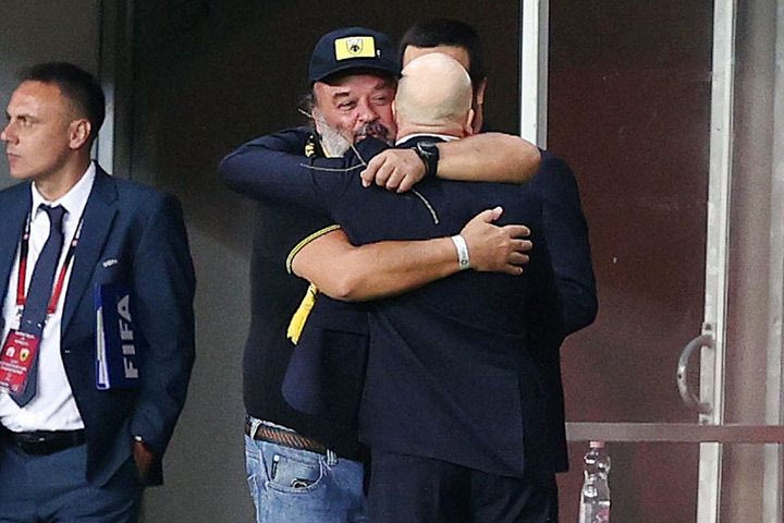 ΑΕΚ: Η αγκαλιά Ηλιόπουλου – Νίκολιτς και το τετ-α-τετ με Ριμπάλτα