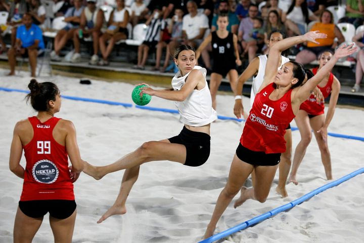 Καθήλωσε τους θεατές το Piraeus Beach Handball: Κυπελλούχοι Κύκλωπες και Νέα Ιωνία