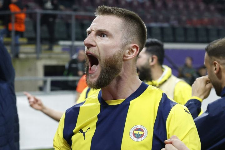 Φενερμπαχτσέ, μεταγραφές: Νέα προσφορά στην Παρί για τον Σκρίνιαρ, που έχει ήδη επιλέξει πλευρά