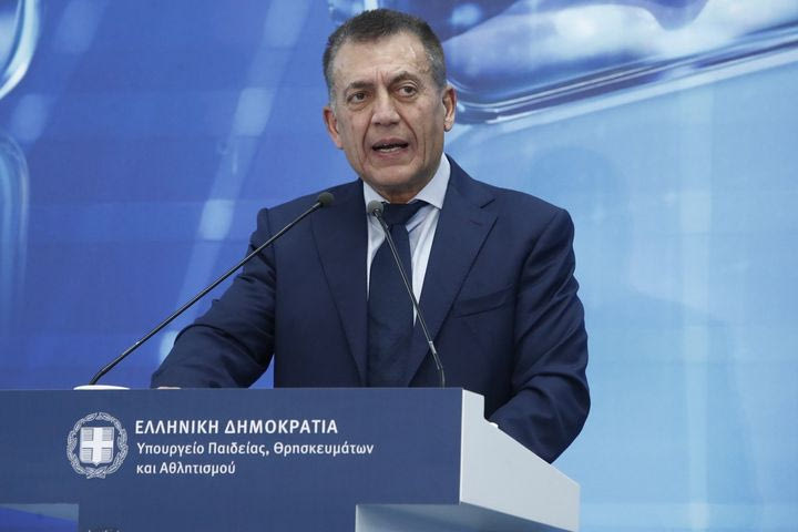 Έρχονται από την Κυβέρνηση αυτοματοποιημένες ποινές σε παράγοντες που βρίζουν στα γήπεδα και υποκινούν σε πράξεις βίας