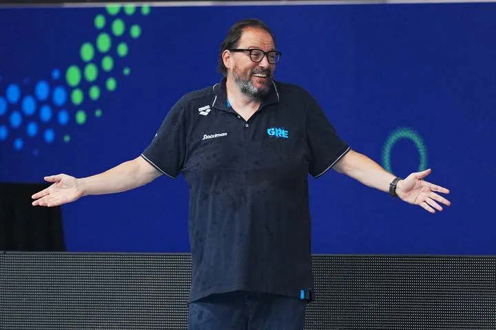 Κοινή προετοιμασία με την Ιταλία και βλέμμα στο Ευρωπαϊκό για την εθνική γυναικών πόλο: Οι επιλογές του Χάρη Παυλίδη