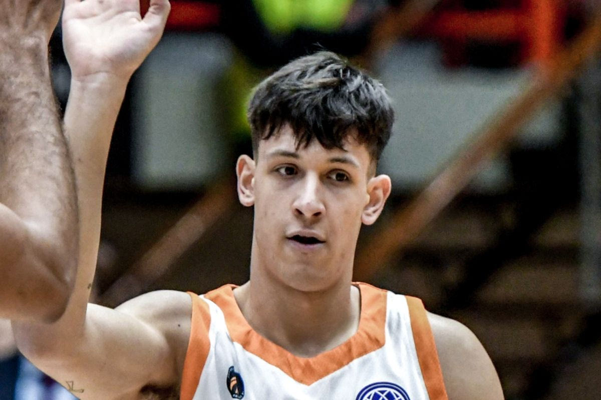 Νάσος Μπαζίνας