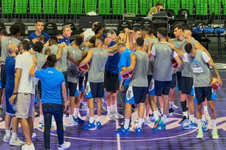 Η Εθνική Ελλάδας προπονήθηκε παρουσία του Βαγγέλη Λιόλιου, τα επόμενα 24ώρα μπαίνουν Αντετοκούνμπο και Ντόρσεϊ