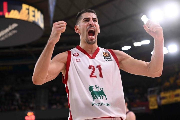 Αρμάνι Μιλάνο: Ο Φλακαντόρι υπέγραψε νέο συμβόλαιο μέχρι το 2027