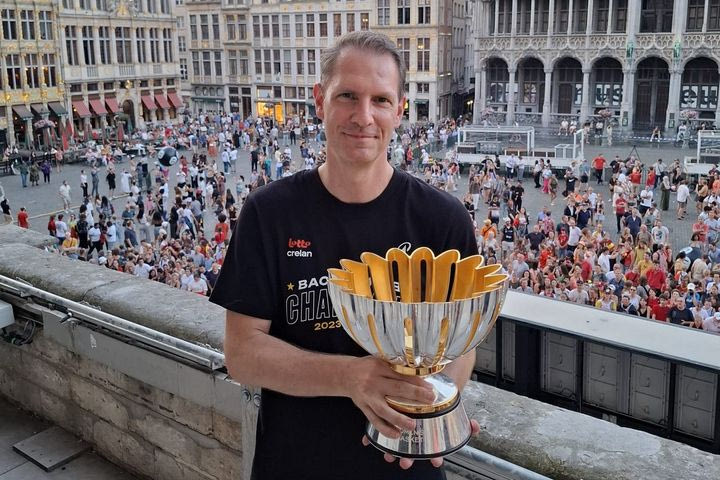 Ο Γ.Γ. Ομοσπονδίας Βελγίου, Στέφανος Γκαραλέας στο SPORT24: “Ο Βασιλιάς μάς κάλεσε στο παλάτι, όλο το Βέλγιο ξεσηκώθηκε για τη Βανλού”