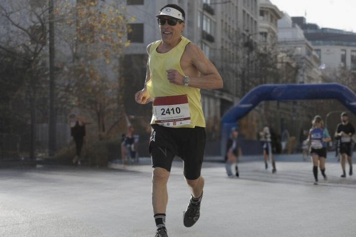 Η ena athletics υποδέχεται τον Κωνσταντίνο – Ντιν Kαρνάζη ως Παγκόσμιο Πρεσβευτή