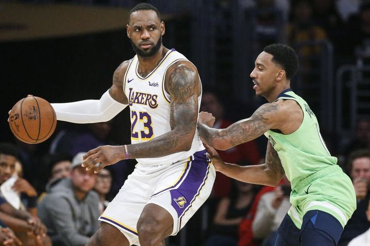 Πρώην πρωταθλητής του NBA ανέφερε ότι ο ΛεΜπρόν έκανε χρήση στεροειδών ορμονών και στη συνέχεια δήλωσε ότι αστειευόταν
