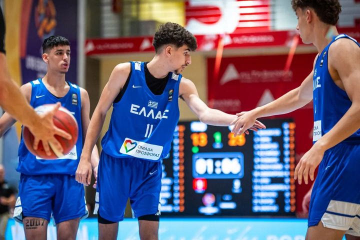 Βόρεια Μακεδονία – Ελλάδα 55-83: Γαλανόλευκη κυριαρχία και πρώτη νίκη στο EuroBasket U18 με καυτό δίδυμο Λέφα – Σερμπεζή