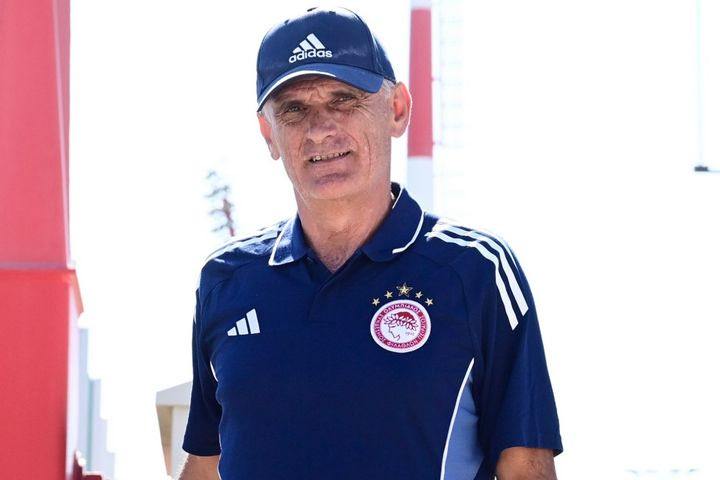 Μεντιλίμπαρ στους παίκτες: ” Να κατακτήσουμε όλους τους τίτλους στην Ελλάδα και να πάμε καλά στο Champions League”