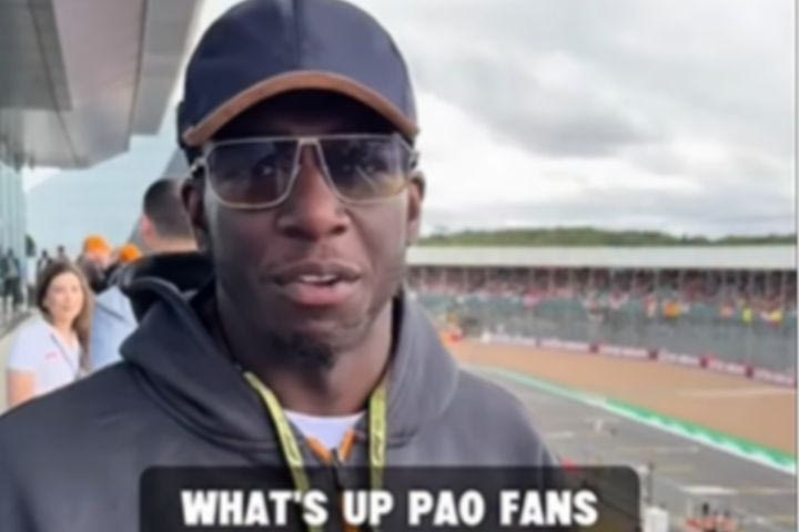 Ο Κέντρικ Ναν από το glass floor του ΟΑΚΑ στο GP Βρετανίας