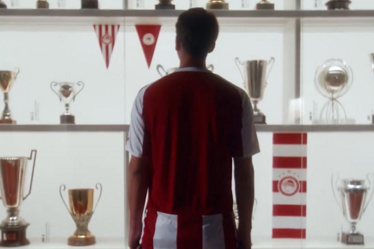 To preview της νέας φανέλα του Ολυμπιακού