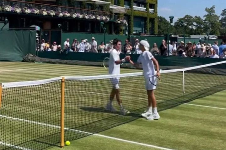 Το αποκλειστικό VIDEO του SPORT24 με το match-point που έστειλε τον Παγώνη στα ημιτελικά του Γουίμπλεντον