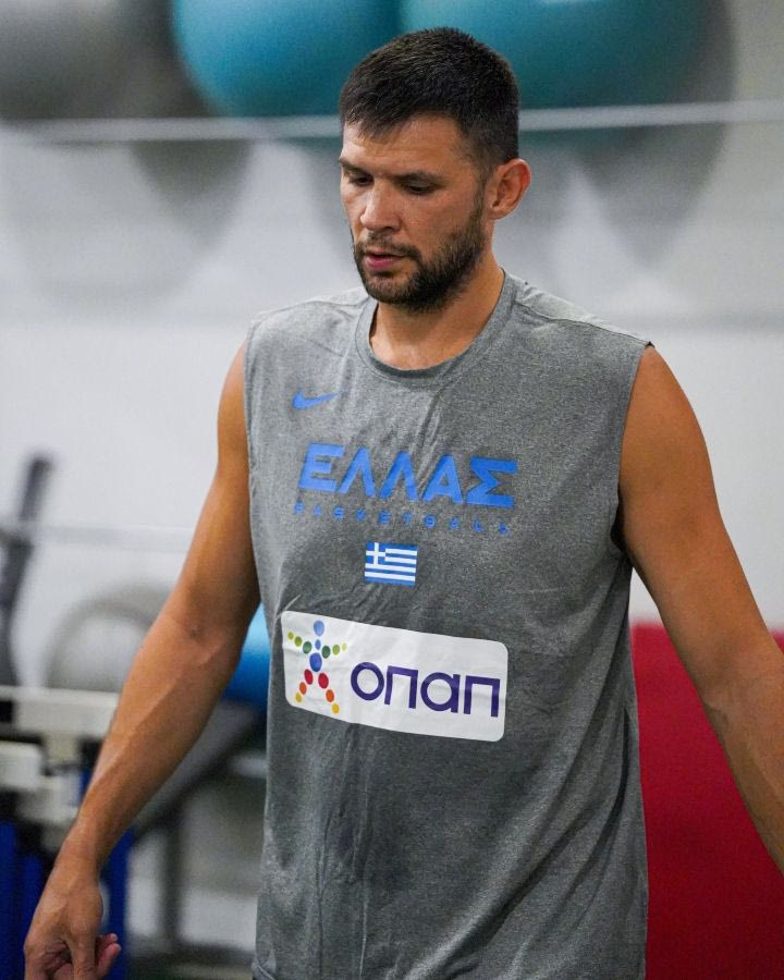 Κώστας Παπανικολάου