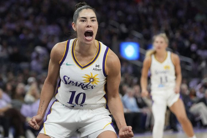 WNBA: Η Πλαμ “έγραψε” 30άρα στο Κονέκτικατ, ιστορική Μαλονγκά με double-double, νίκη για την Ιντιάνα χωρίς την Κλαρκ