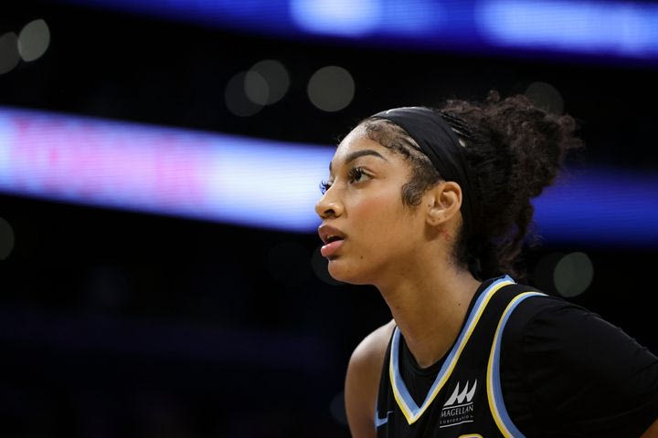 WNBA: Το Σικάγο κέρδισε εύκολα το Ντάλας στην μονομαχία Ρις – Μπέκερς