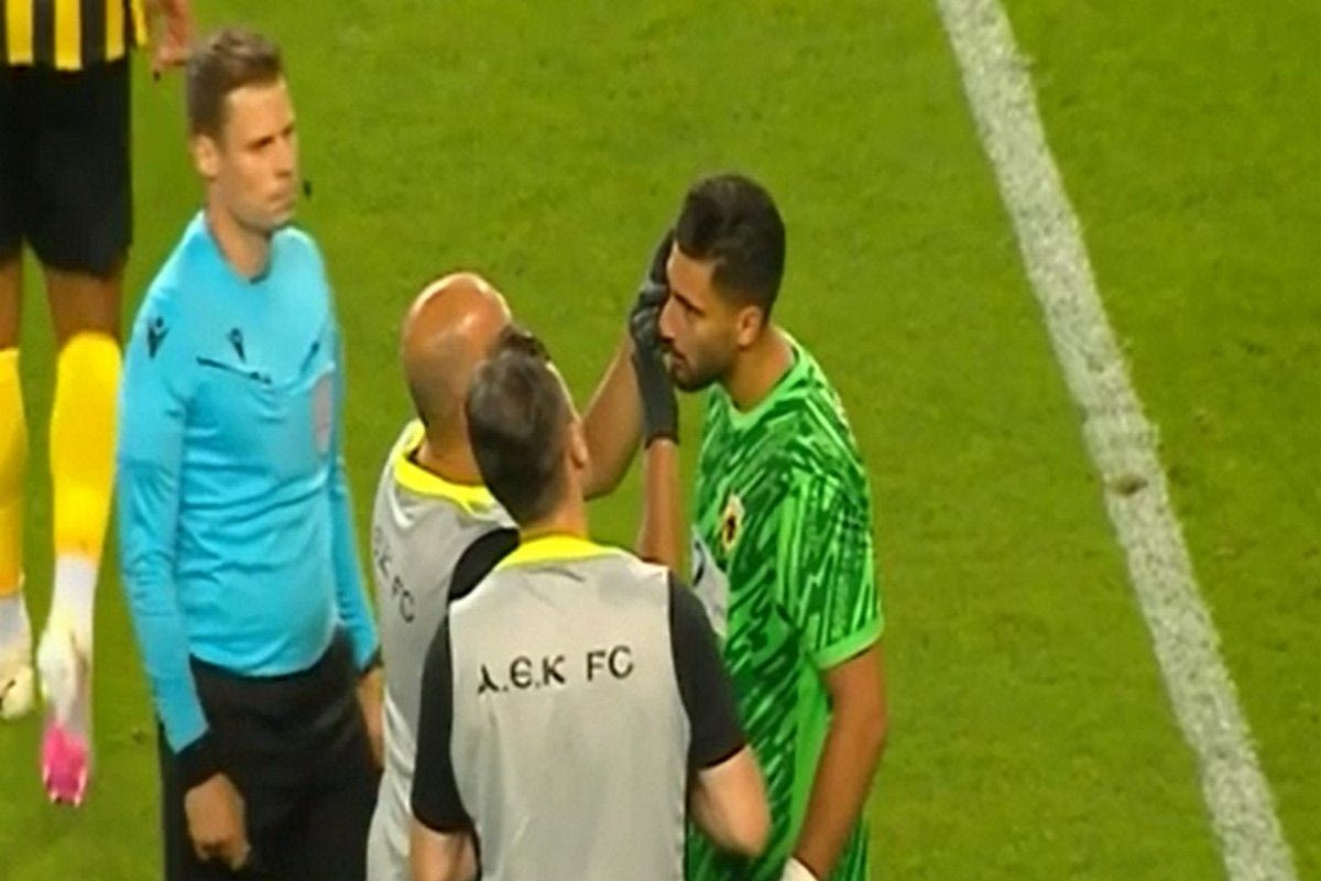 ΑΕΚ: Ο Στρακόσα ένιωσε ενόχληση στο μάτι και του παρασχέθηκαν οι πρώτες βοήθειες