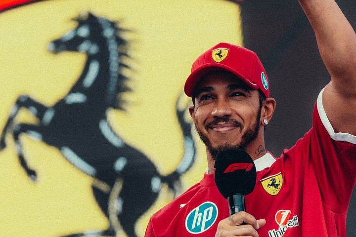 Τι ισχύει στη συμφωνία του Χάμιλτον με τη Ferrari -Ο κρίσιμος όρος στο συμβόλαιό του