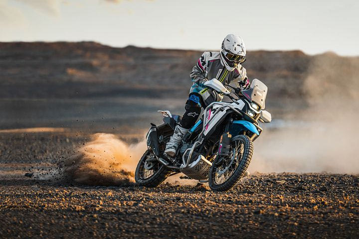 Ποια μοντέλα της CFMOTO θα εφοδιάζονται με εξατμίσεις της Akrapovic