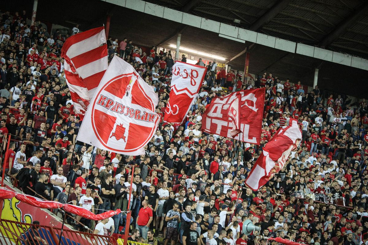 Οι οπαδοί του Ερυθρού Αστέρα