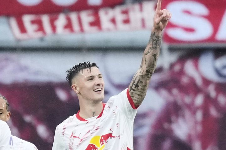 Μάντσεστερ Γιουνάιτεντ, μεταγραφές: Επίσημα Κόκκινος Διάβολος ο Σέσκο, το τρελό ποσό που καρπώνεται η Λειψία