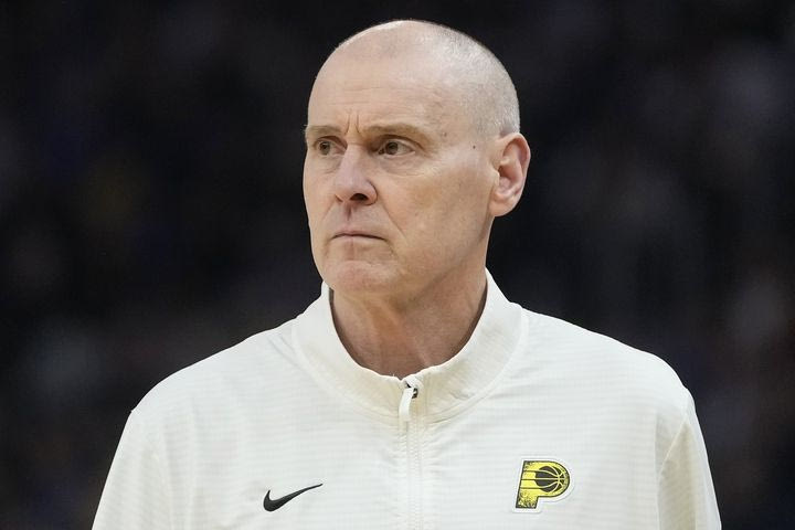 NBA: Ο Καρλάιλ συμφώνησε με τους Πέισερς για πολυετή επέκταση συμβολαίου, όπως μετέφερε ο Μαρκ Στάιν