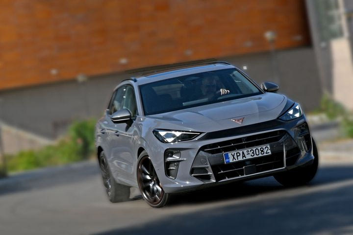 Δοκιμάζουμε το δίλιτρο Cupra Terramar VZ των 265 ίππων, έναν οικογενειακό SUV νοσταλγό των GTi