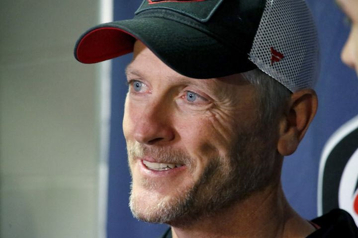 Ο ιδιοκτήτης ομάδας του NHL, Τομ Ντάντον, συμφώνησε για την αγορά των Μπλέιζερς για περισσότερα από 4 δις δολάρια