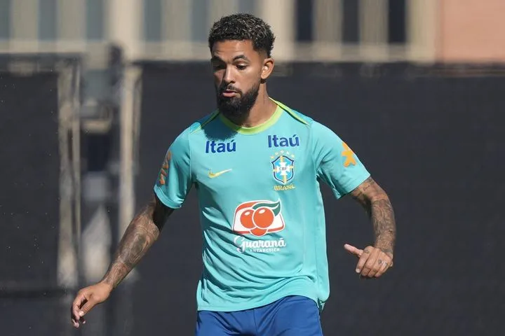 Νότιγχαμ: Ο Ντόουγκλας Λουίζ ετοιμάζεται να μετακομίσει στην Αγγλία για λογαριασμό των κόκκινων