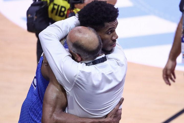 ΕΟΚ: “Έγραφαν ψέματα για τον Αντετοκούνμπο, κατευθυνόμενοι από παράκεντρα που μεταφέρουν την τοξικότητά τους στο μπάσκετ”