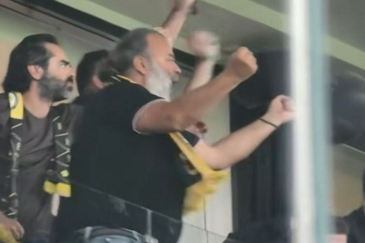 ΑΕΚ: Οι έξαλλοι πανηγυρισμοί του Ηλιόπουλου στο γκολ του Πιερό κόντρα στον Αστέρα AKTOR