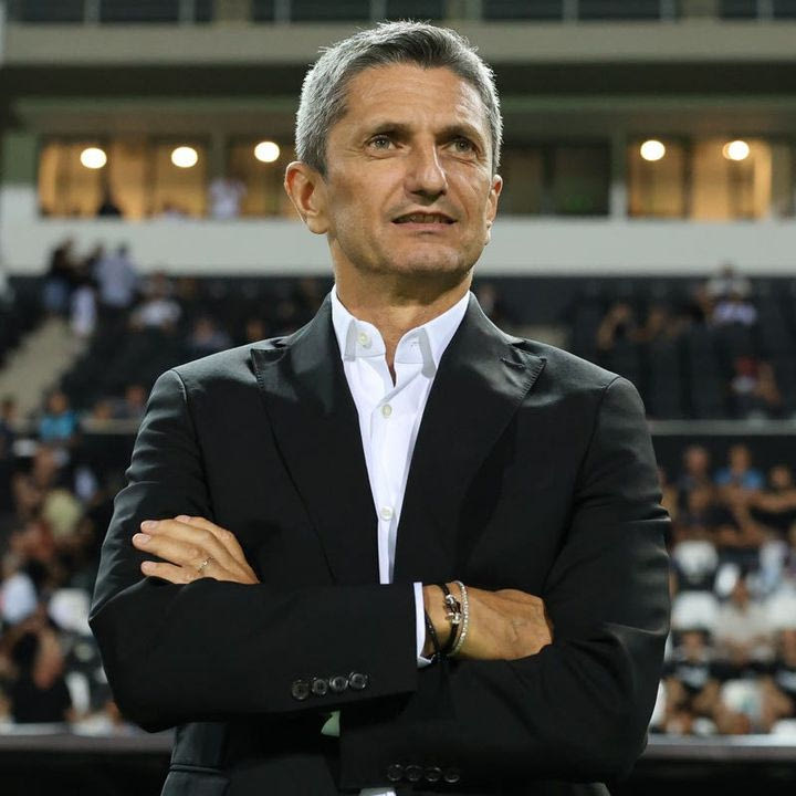 Βαριά χαρτιά: Η ενδεκάδα του Λουτσέσκου για το ντέρμπι και οι σκέψεις για τον Καμαρά