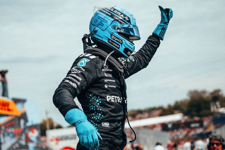 Ράσελ: “Πολύ κοντά στο να κριθεί παράνομη” η Ferrari -Πού αποδίδει την ραγδαία πτώση του Λεκλέρ