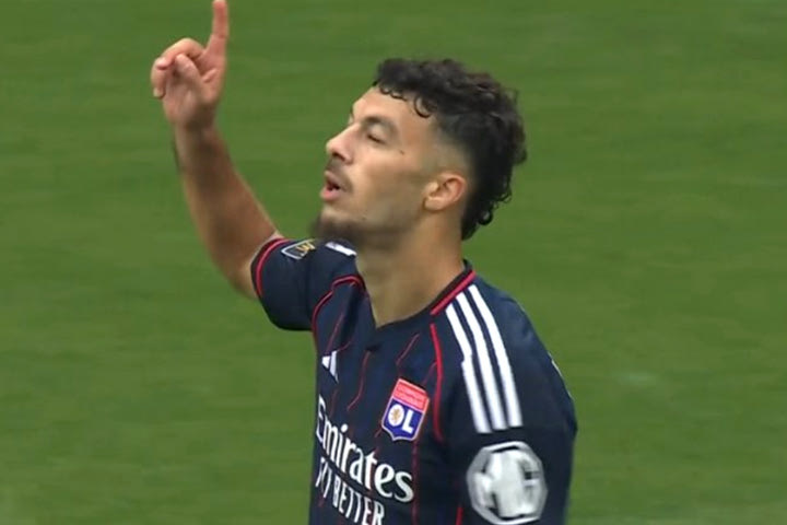 Ligue 1: Η Λιόν υπέταξε με τριάρα τη Μέτς, κάνοντας το “2 στα 2”, βροχή τα γκολ στην ευρεία νίκη της Μαρσέιγ επί της Παρί FC