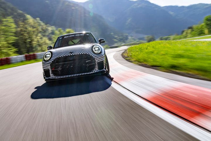 Δύο πρωτότυπα John Cooper Works ετοιμάζει η Mini για την έκθεση του Μονάχου