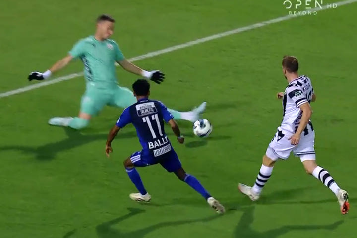 Νέο στοπ του Παβλένκα στον Μπαλό με τεράστια απόκρουση