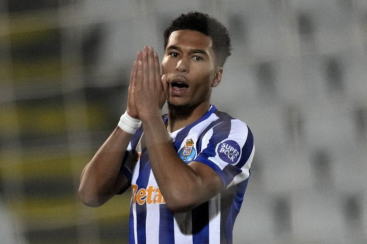 Πόρτο: Τιμά τη μνήμη του Ζόρζε Κόστα, βάζοντας στο τετράγωνο τους αριθμούς των φανελών της