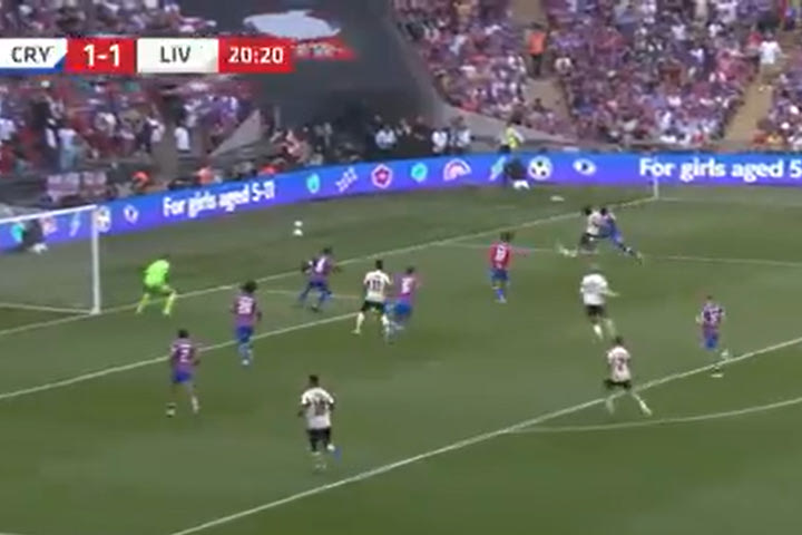 Κρίσταλ Πάλας – Λίβερπουλ: Ο Φρίμπονγκ σούταρε για το 2-1 των ρεντς στο 20:20