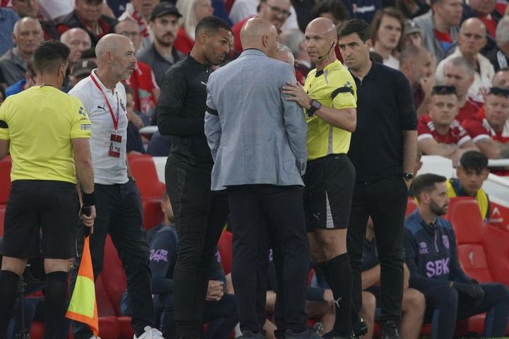 Λίβερπουλ – Μπόρνμουθ: Ρατσιστικό σχόλιο κατά του Σεμένιο και ολιγόλεπτη διακοπή στο Ανφιλντ