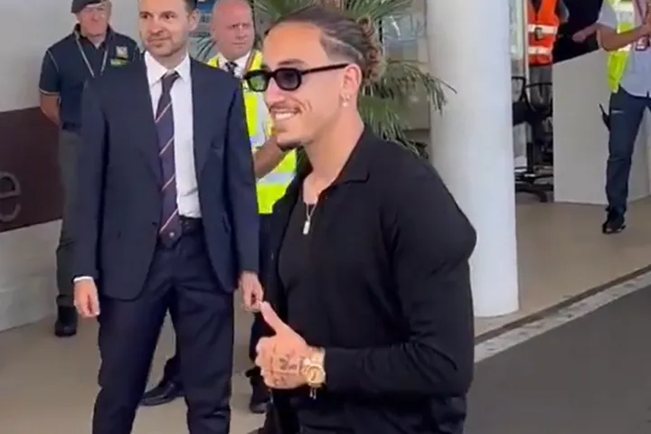 Τσιμίκας: Έφτασε στην Ιταλία, περνάει ιατρικά και ανακοινώνεται από τη Ρόμα