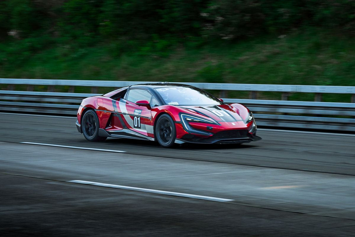 Το hypercar της BYD, “πιάνει” 472,41 χλμ./ώρα και παίρνει το στέμμα του ταχύτερου ηλεκτρικού- Δες το video