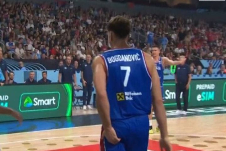 EuroBasket 2025: Ανησυχία στην Σερβία, αποχώρησε τραυματίας ο Μπογκντάνοβιτς