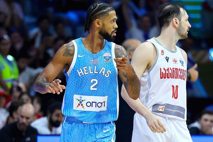 Ντόρσεϊ: “Ο Γιάννης Αντετοκούνμπο είναι σαν τρένο όταν έρχεται κατά πάνω σου”